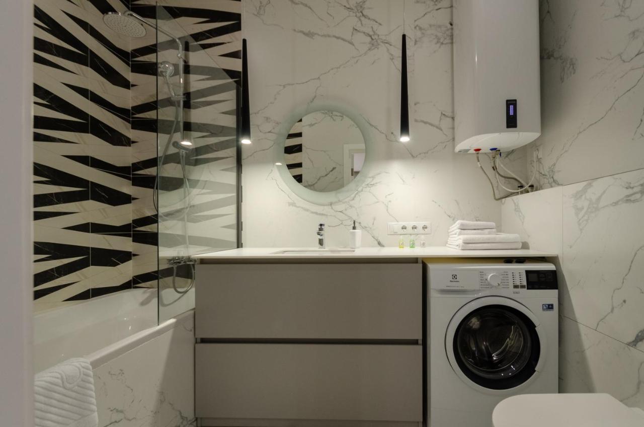 Petrovdom Ж38 In Luxury Apartments At 68 Zhylyanska Street,38 Perlyna เคียฟ ภายนอก รูปภาพ