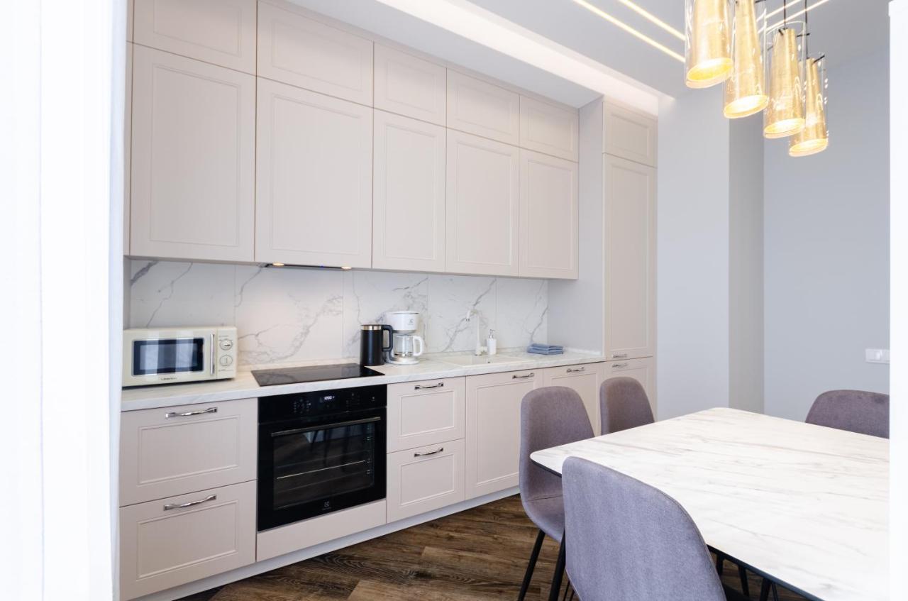 Petrovdom Ж38 In Luxury Apartments At 68 Zhylyanska Street,38 Perlyna เคียฟ ภายนอก รูปภาพ