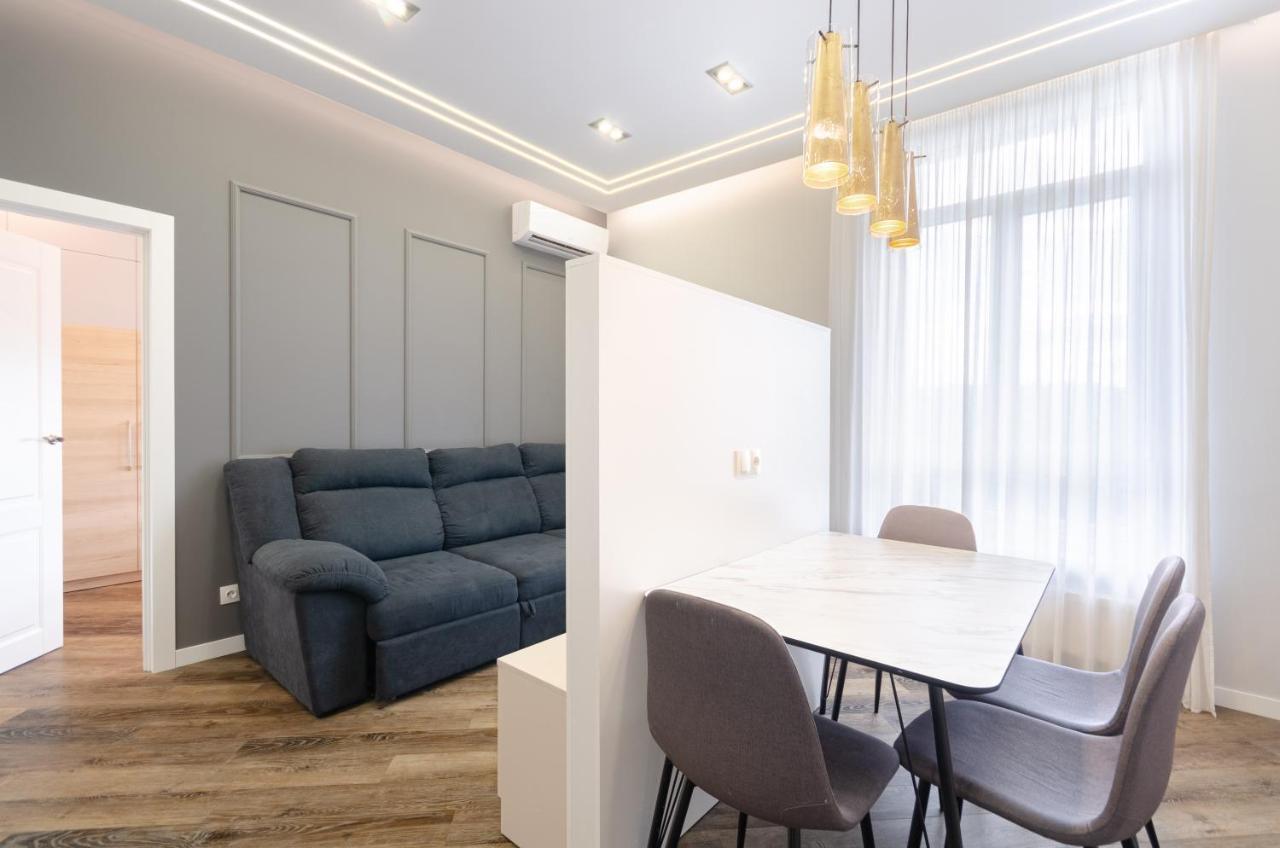 Petrovdom Ж38 In Luxury Apartments At 68 Zhylyanska Street,38 Perlyna เคียฟ ภายนอก รูปภาพ